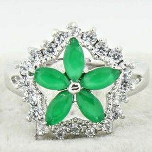14k white gold and Emerald ring
